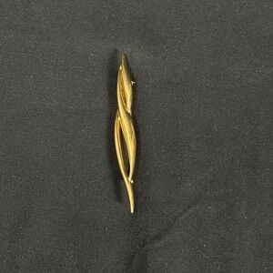 Monet Gold Tone Abstract Wavy Curved Bar Brooch Pin Modernist Signed Vintage 60s